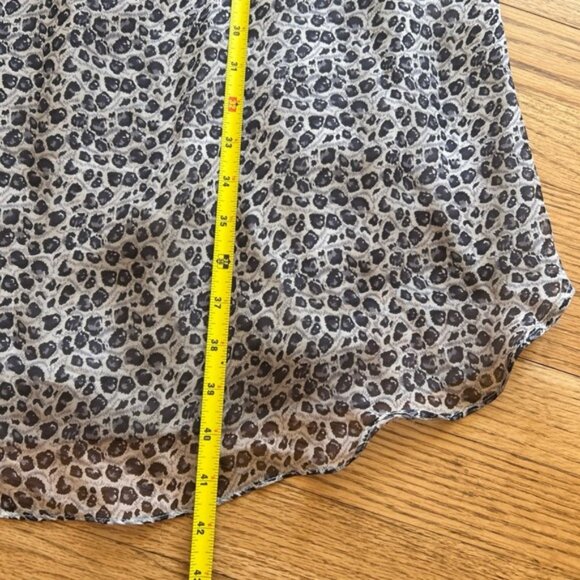 Sundance Silk Animal Print Dress Gray White Ruffle Leopard Small - Picture 8 of 9
